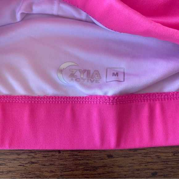 Zyia Hot Pink Sports Bra size Medium - Picture 4 of 7